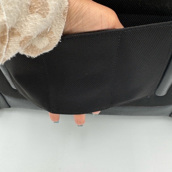 Tumi Alpha 26124DH Rolling Carry On Luggage , Laptop Briefcase Ballistic - Picture 7 of 12